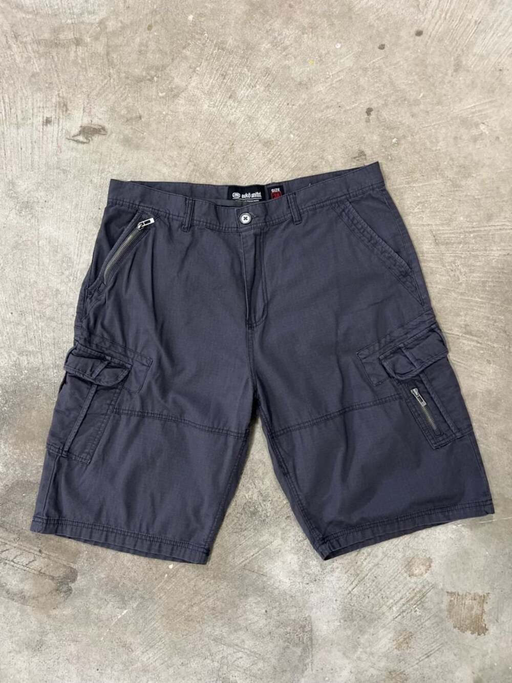 Vintage y2k Ecko Unltd. Gray Ripstop Multi Pocket Cargo Shorts Men's Size 38